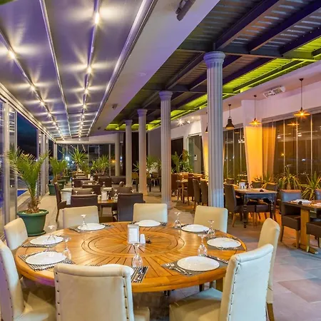 Marina Hotel 4*