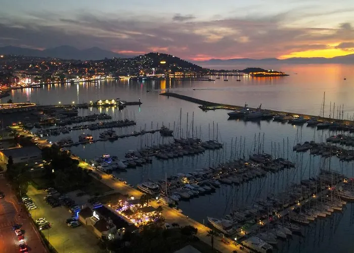 Marina Hotel 4*