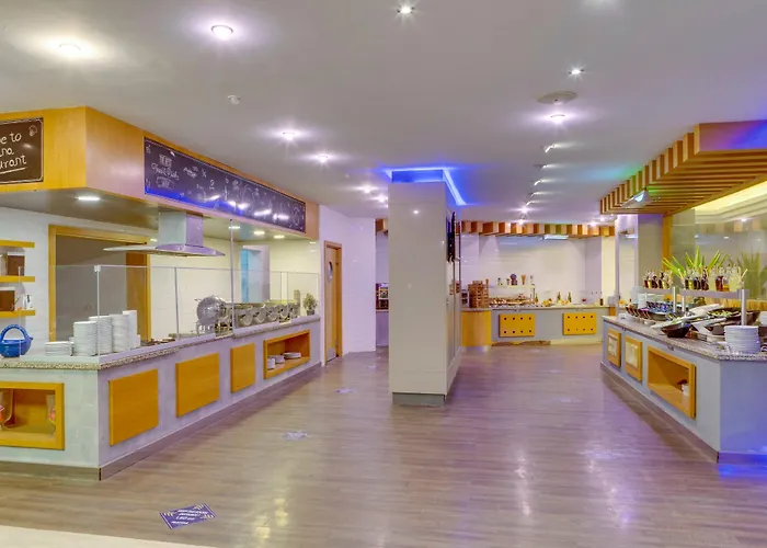 Marina 酒店 库萨达斯
