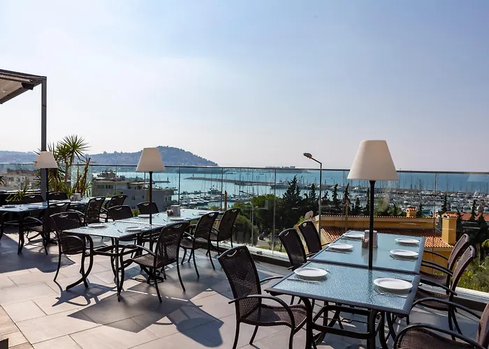 酒店 Marina 4*