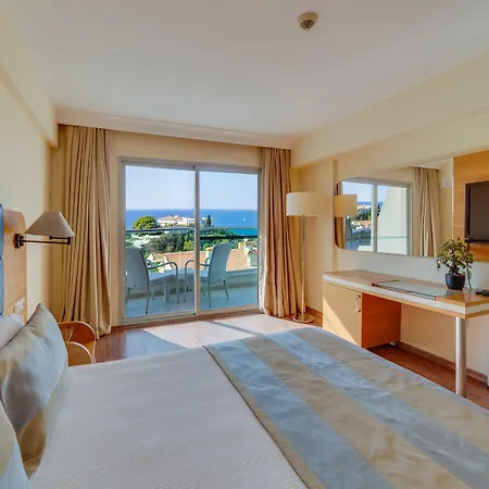 Marina Hotel