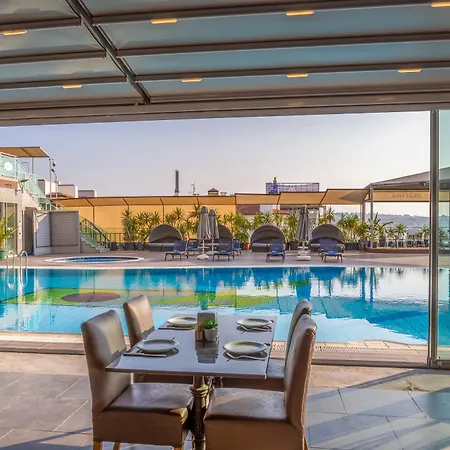 Marina Hotel