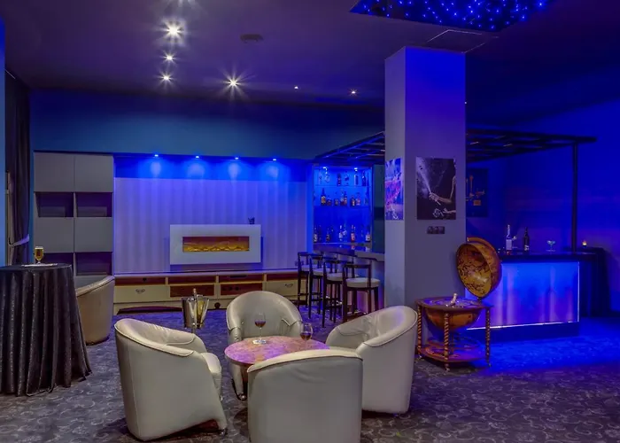 Marina Hotel