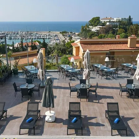 Ξενοδοχείο Marina 4*
