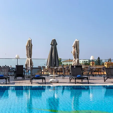 Marina Ξενοδοχείο Κουσάντασι